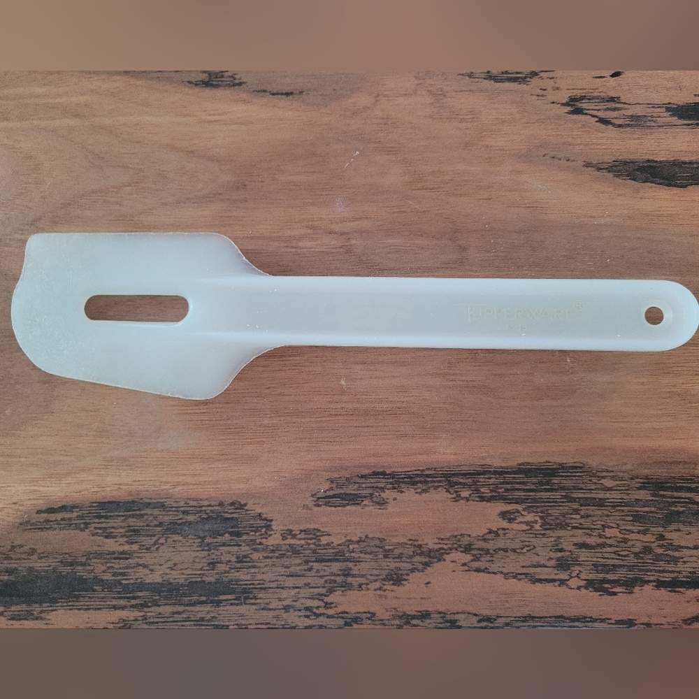 Vintage Tupperware Sheer Paddle Scraper Spatula